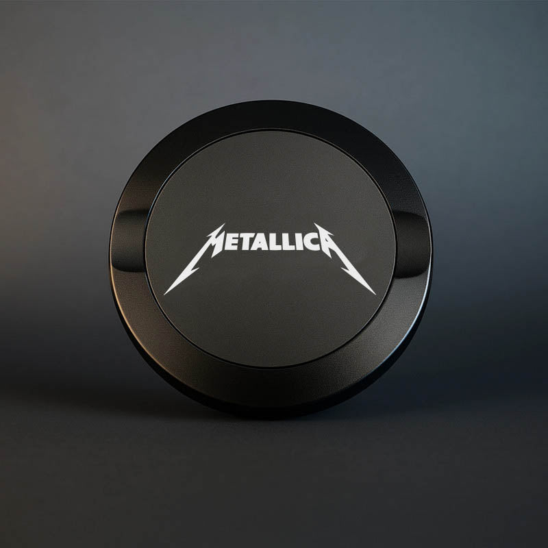 Snusdosa med Metallica motiv