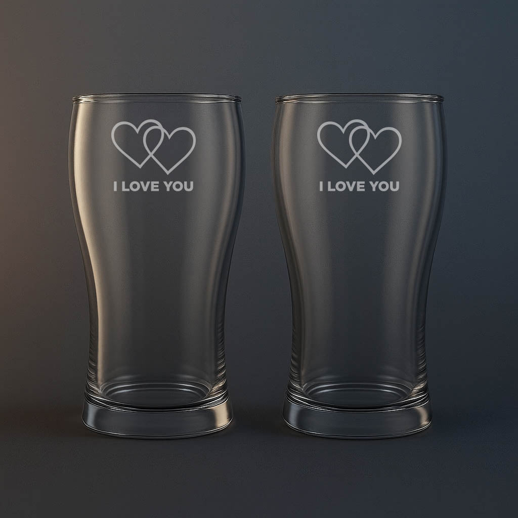 Ölglas med texten I love you och 2st hjärtan