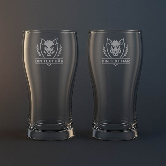 Ölglas med vildsvin motiv och din egen text